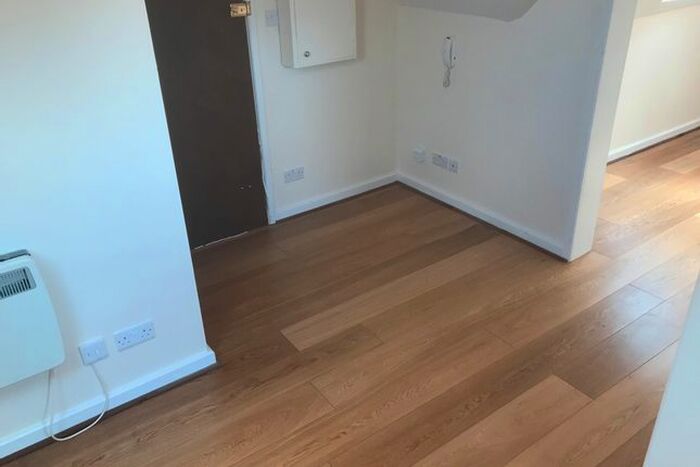 1 Bedroom Flat To Rent In Portswood Road, Southampton, SO17