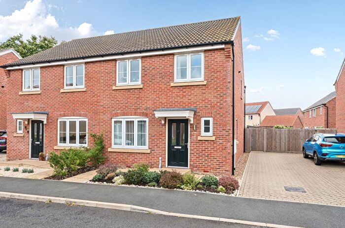 3 Bedroom Semi-Detached House For Sale In Crown Meadow Way, Newton St Faith, Norwich, NR10