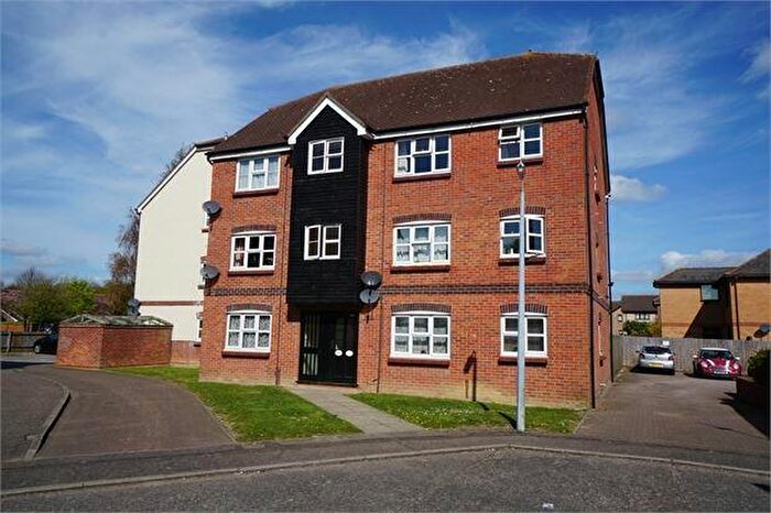 2 Bedroom Flat To Rent In Harvard Court, Highwoods, Colchester, Essex., CO4