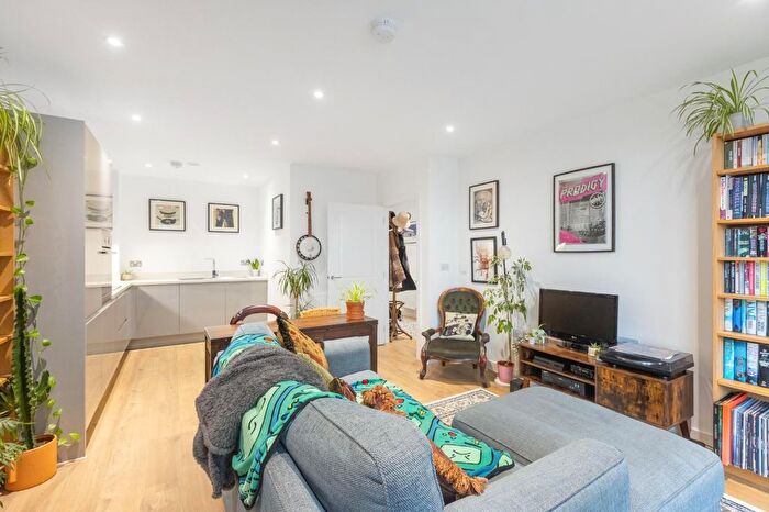 1 Bedroom Flat For Sale In Hatcham Street, London, SE26