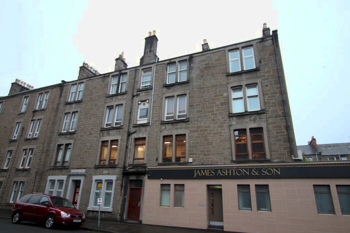 2 Bedroom Flat To Rent In Cardean Street, Dundee, DD4