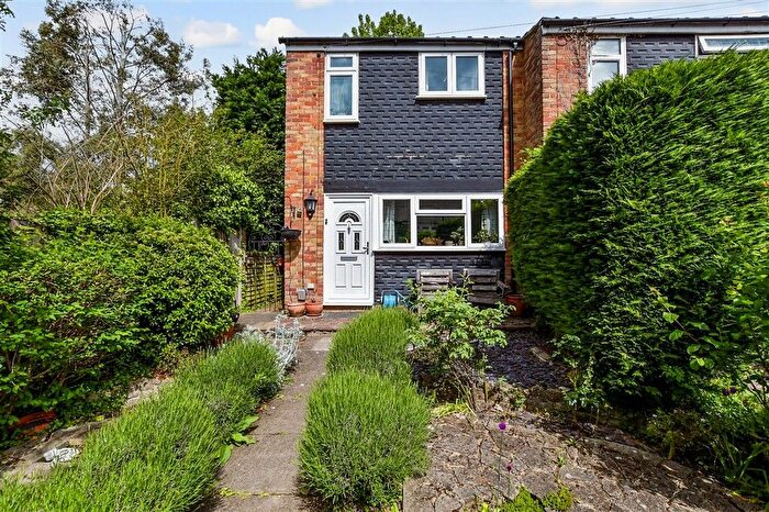 3 Bedroom End Terrace House For Sale In Lower Fant Road, Maidstone, Kent, ME16