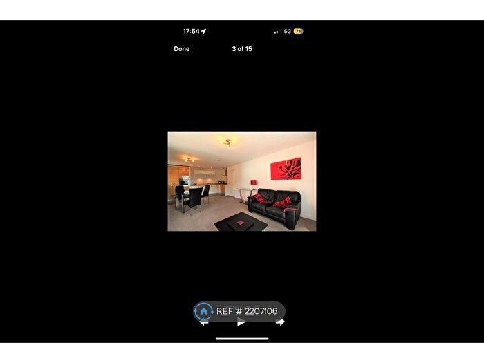 2 Bedroom Flat To Rent In Wallis Square, Farnborough, GU14