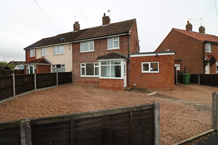 3 Bedroom Semi Detached House To Rent In Springfield Avenue, HU15
