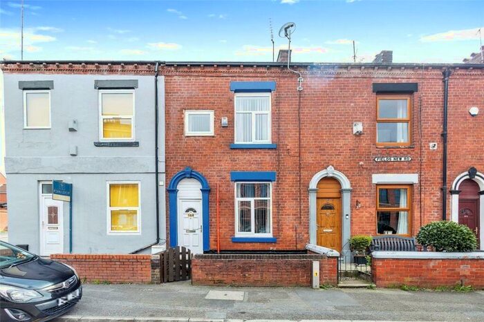 3 Bedroom House To Rent In Fields New Road, Oldham, OL9