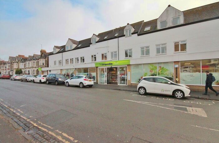 3 Bedroom Apartment To Rent In Cowley, Oxford, Oxfordshire, OX4