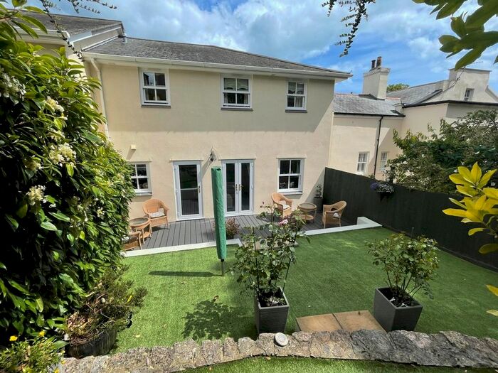 4 Bedroom Town House To Rent In Braddons Hill Road East, Torquay, TQ1