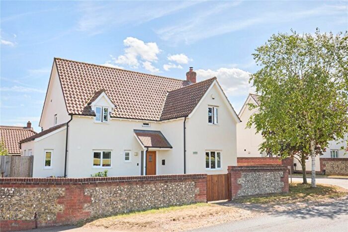 4 Bedroom Detached House For Sale In The Turnpike, Bunwell, Norwich, Norfolk, NR16