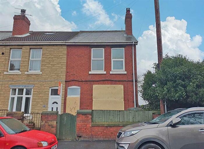 2 Bedroom Maisonette For Sale In Gardens Lane, Conisbrough, Doncaster, DN12