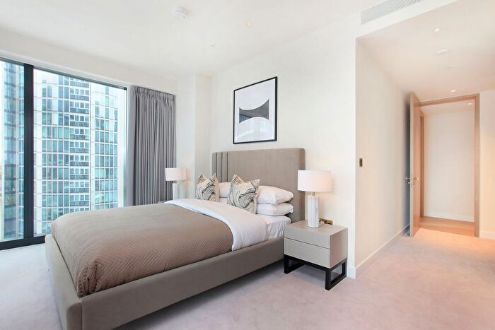 3 Bedroom Flat To Rent In River Park Tower, Nine Elms Lane, SW8