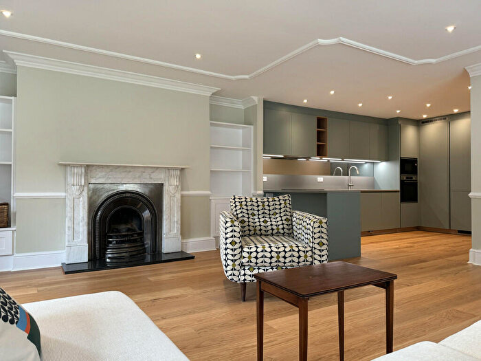 2 Bedroom Apartment To Rent In London Road, Dorking, RH5