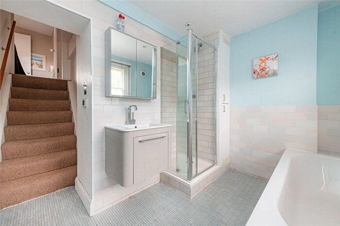 1 Bedroom Flat For Sale In Randolph Avenue, Maida Vale, London, W9