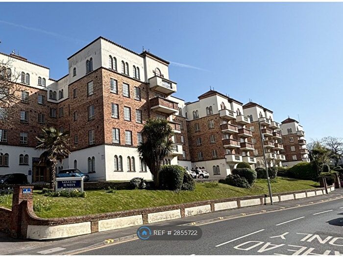2 Bedroom Flat To Rent In Sea Road, Bournemouth, BH5