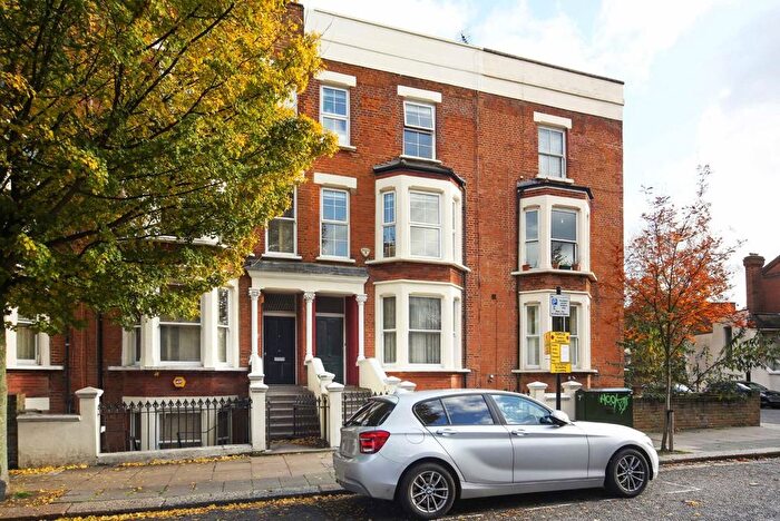 3 Bedroom Flat To Rent In Fernhead Road, Maida Hill, W9