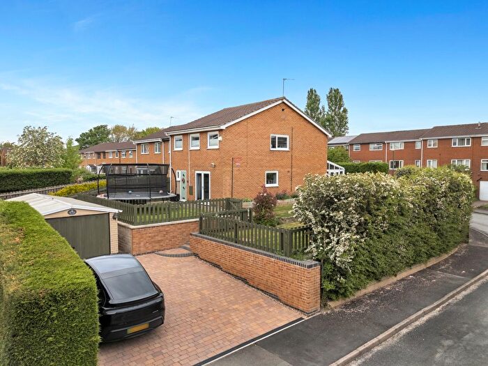 3 Bedroom Terraced House For Sale In Scarf Walk, Wilford, Nottingham, NG11