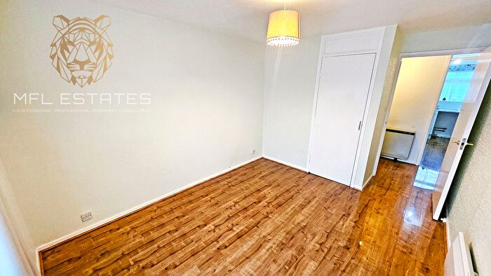 2 Bedroom Flat To Rent In Avenue Road, Wallington, SM6