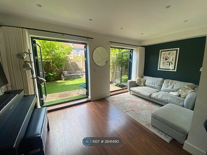 3 Bedroom Terraced House To Rent In Belz Drive, Haringey, London, N15