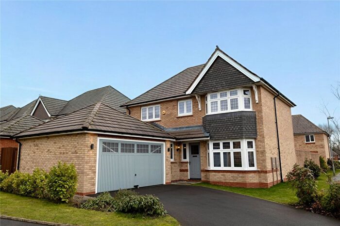 4 Bedroom Detached House For Sale In Henrietta Court, Chadderton, Oldham, OL9