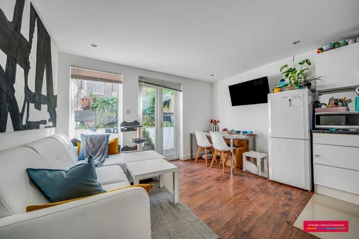 1 Bedroom Flat To Rent In Hetley Road, London, W12