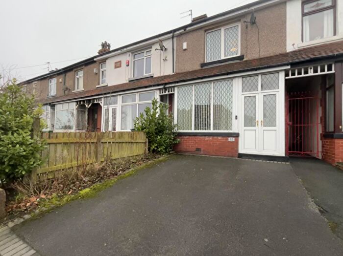 2 Bedroom Terraced House For Sale In North Road, Bradford, BD6