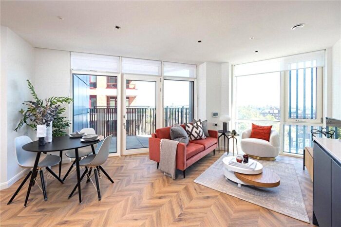 2 Bedroom Apartment For Sale In Cerulean Quarter, Manor Road, London, E16