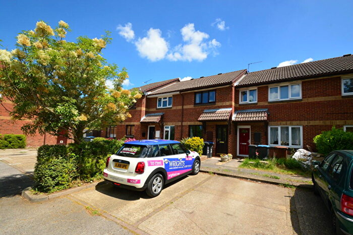 2 Bedroom Terraced House To Rent In Hanover Walk, Hatfield, AL10