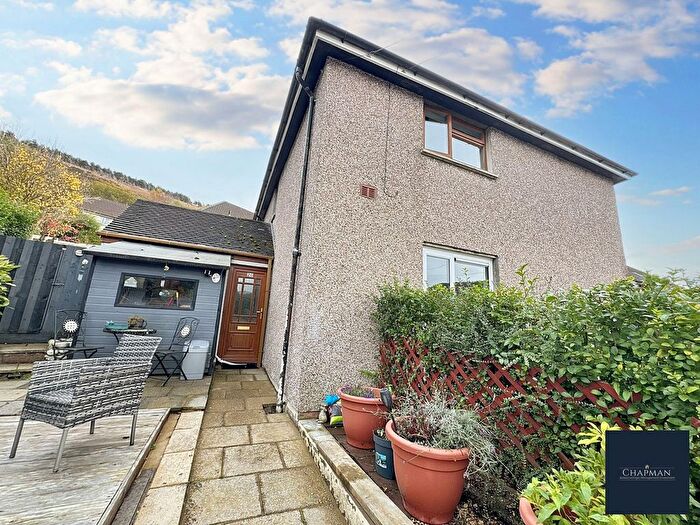 2 Bedroom Flat For Sale In Mountain View, Tonypandy, CF40