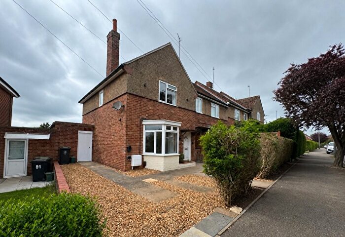 3 Bedroom Terraced House To Rent In Grombold Avenue, Raunds, NN9