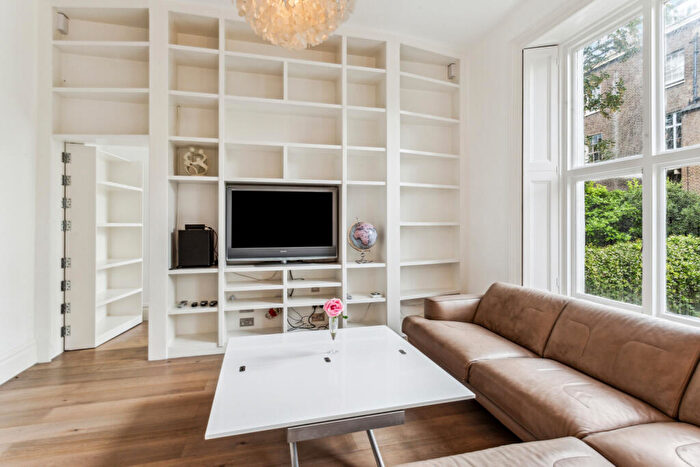 2 Bedroom Maisonette To Rent In Regents Park Road, Primrose Hill, NW1