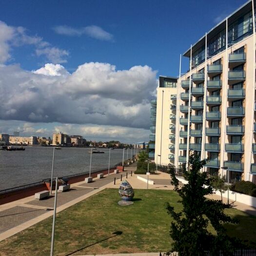 Studio To Rent In Diasy Lane, London, London, London, E14