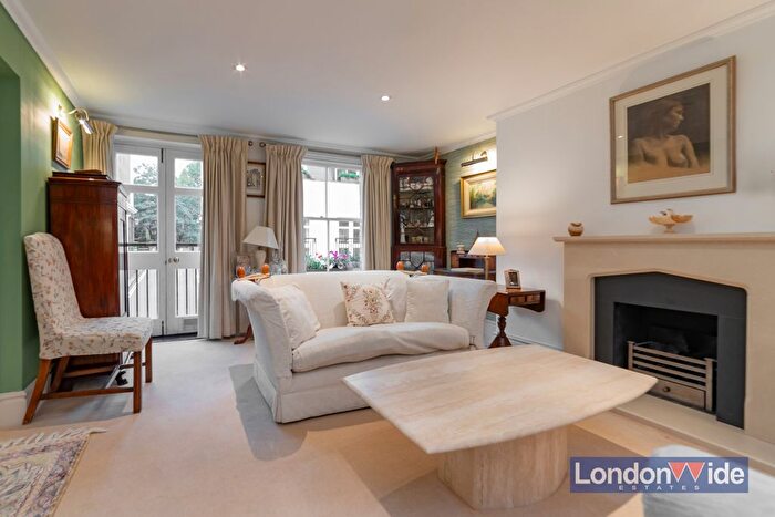 3 Bedroom Mews To Rent In Elnathan Mews, Lilttle Venice, W9