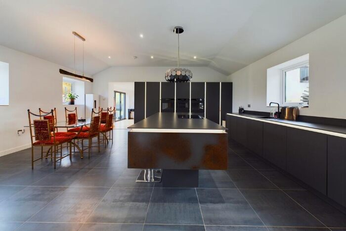 5 Bedroom Detached House For Sale In High Street, Wicklewood, Wymondham, NR18