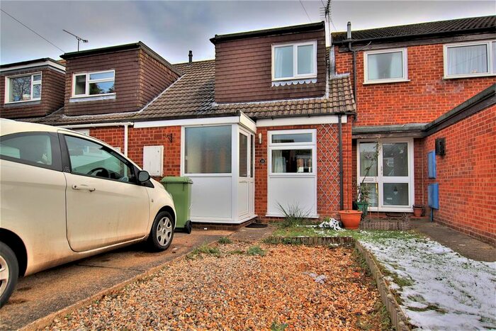 2 Bedroom Property To Rent In Wheatstone Close, Northway, Tewkesbury, GL20