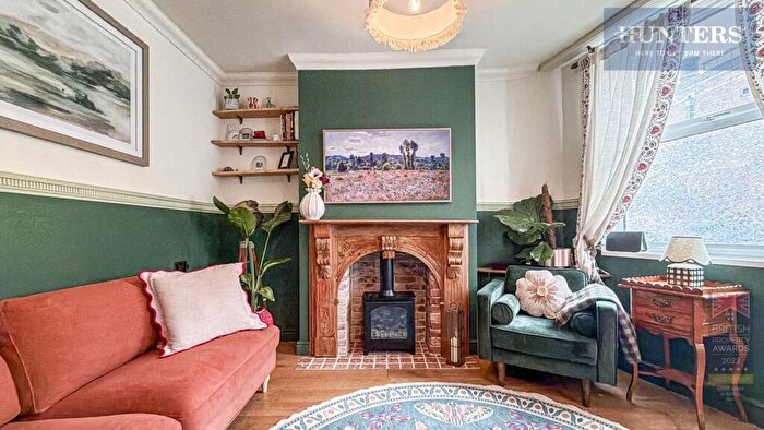 2 Bedroom Terraced House For Sale In Dean Lane, Southville, BS3