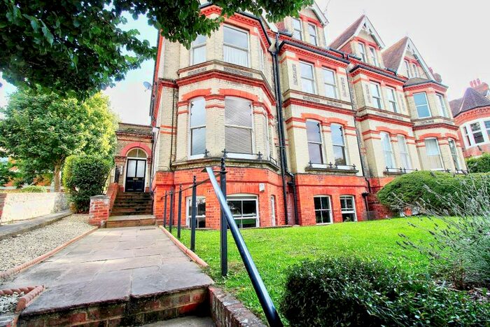 2 Bedroom Apartment To Rent In Silverdale Court, Silverdale Road, Eastbourne, BN20