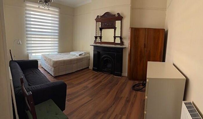 1 Bedroom House Of Multiple Occupation To Rent In Camden Park Road, London, NW1