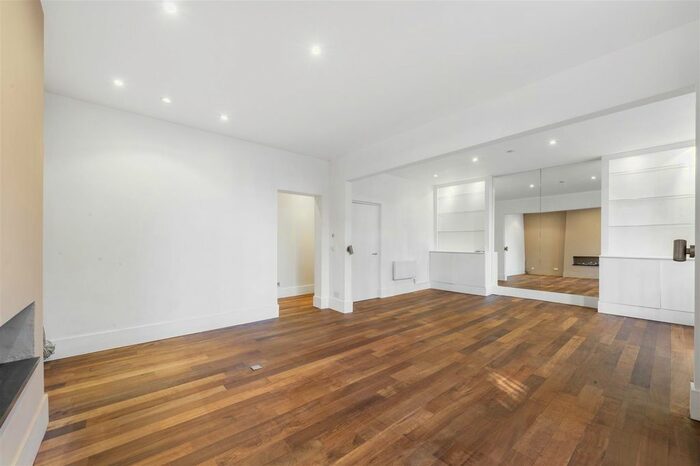 3 Bedroom Flat To Rent In Portman Mansions, Chiltern Street, W1U