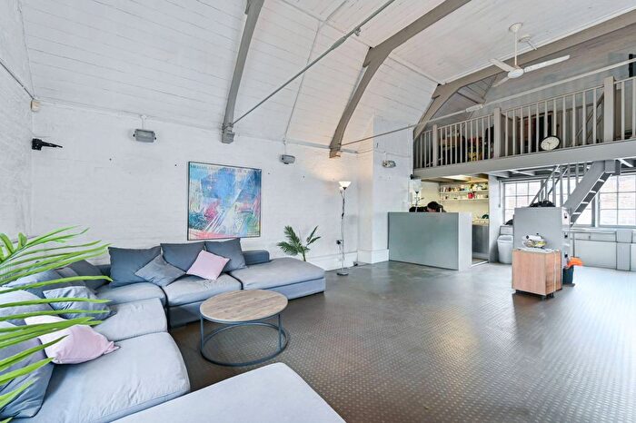 4 Bedroom Detached House For Sale In Oakhill Road, Putney, London, SW15