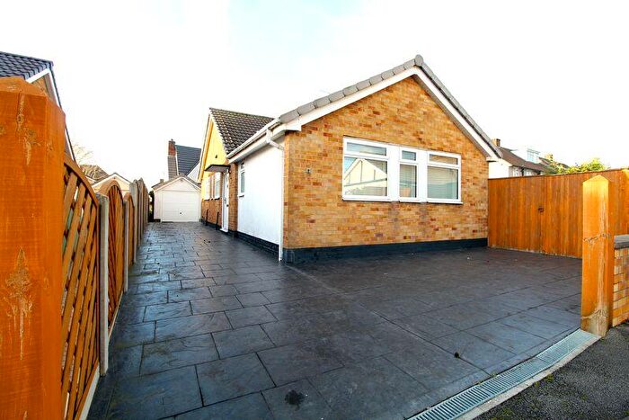 3 Bedroom Bungalow For Sale In Rudford Close, Stoke Lodge, BS34