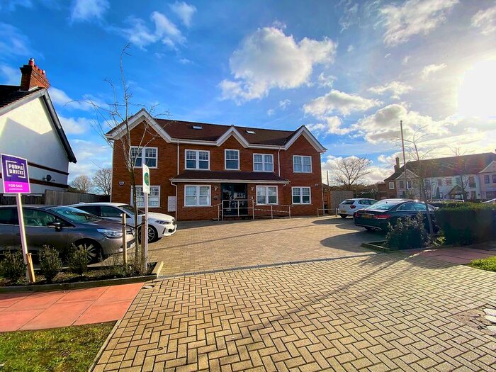 1 Bedroom Flat To Rent In Blackbrook Lane, Bromley, BR2
