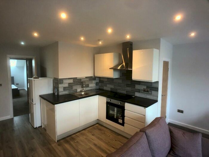 1 Bedroom Apartment To Rent In Back Devonshire Lane, Leeds, West Yorkshire, LS8