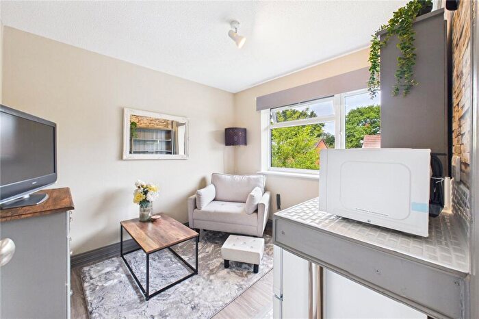 1 Bedroom Property To Rent In Medway Drive, Forest Row, East Sussex, RH18