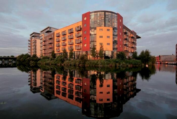 2 Bedroom Flat To Rent In Roach Road, Hackney Wick, London, E3