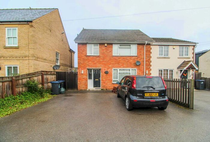 4 Bedroom Semi-Detached House To Rent In The Brook, Sutton, CB6