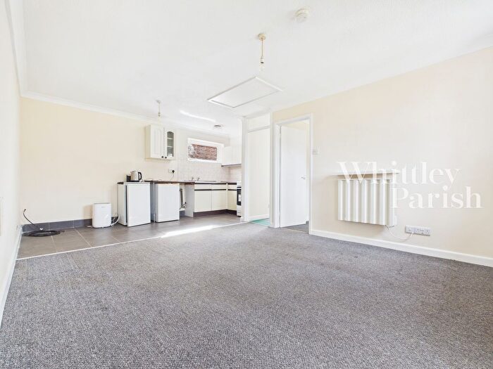 1 Bedroom Flat To Rent In The Street, Hapton, NR15