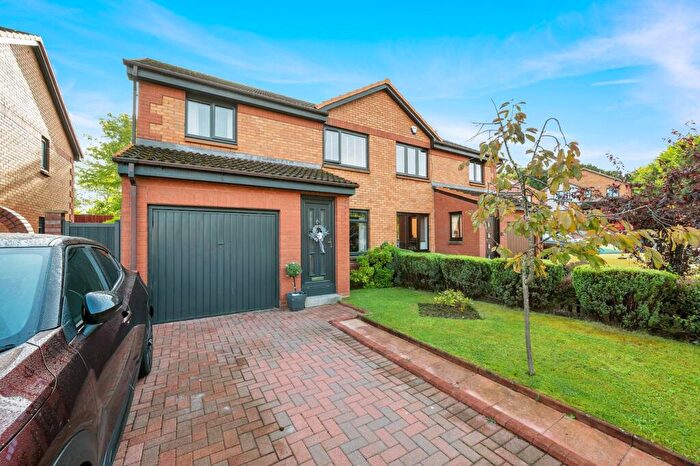 3 Bedroom Semi-Detached House For Sale In Dalcross Way, Dunfermline, KY12