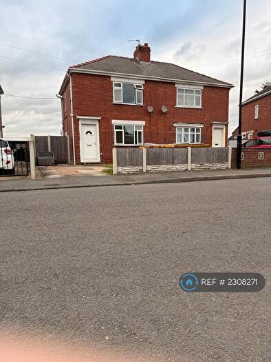 2 Bedroom Semi-Detached House To Rent In Highfield Crescent, Thorne, DN8