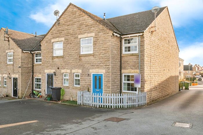 2 Bedroom Semi-Detached House For Sale In Gardeners Walk, Skelmanthorpe, Huddersfield, HD8