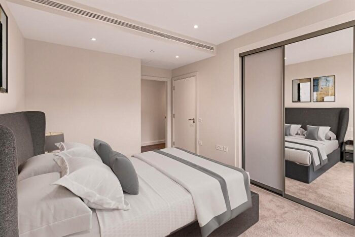 2 Bedroom Apartment To Rent In Nine Elms Lane, London, SW11