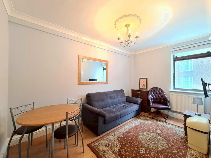 1 Bedroom Flat To Rent In Dudley Court, Upper Berkeley Street, Marble Arch, W1H